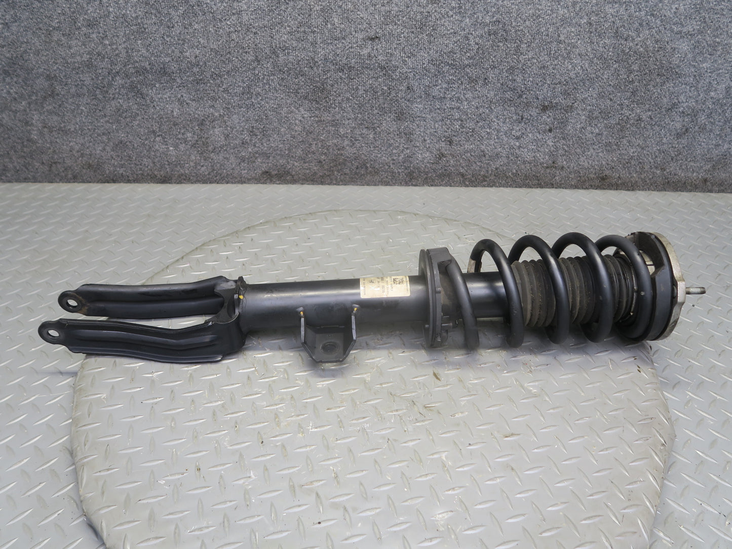 2017-2023 Alfa Romeo Stelvio 2.0L AWD Front Left Right Shock Strut Absorber Set
