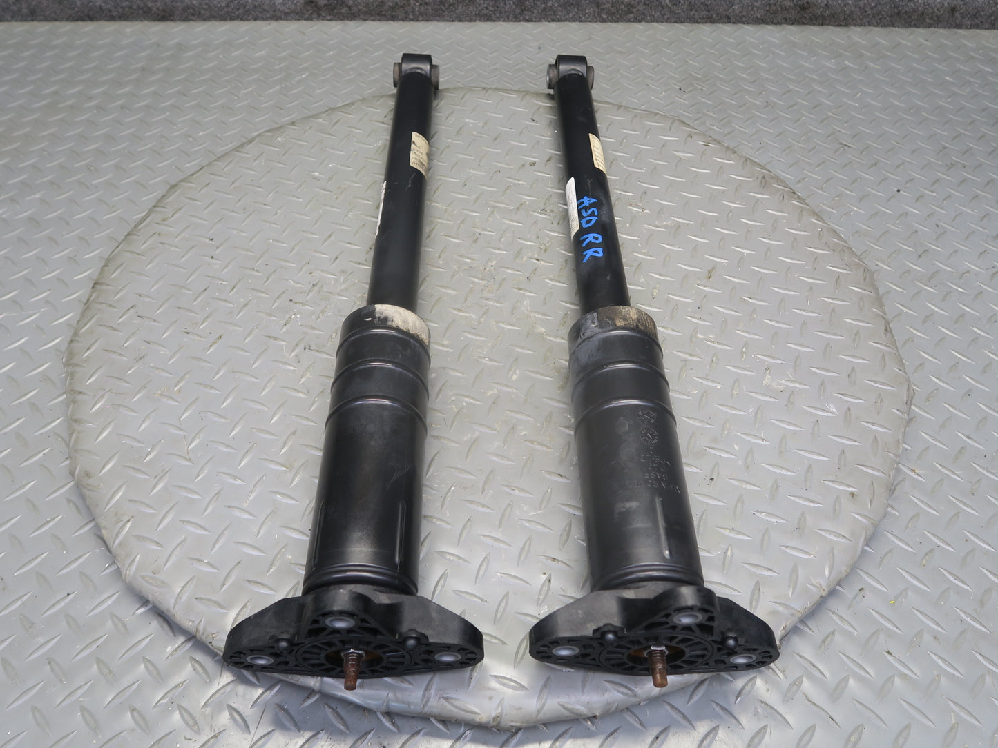 2017-2023 Alfa Romeo Stelvio 2.0L AWD Rear Left & Right Shock Strut Absorber Set