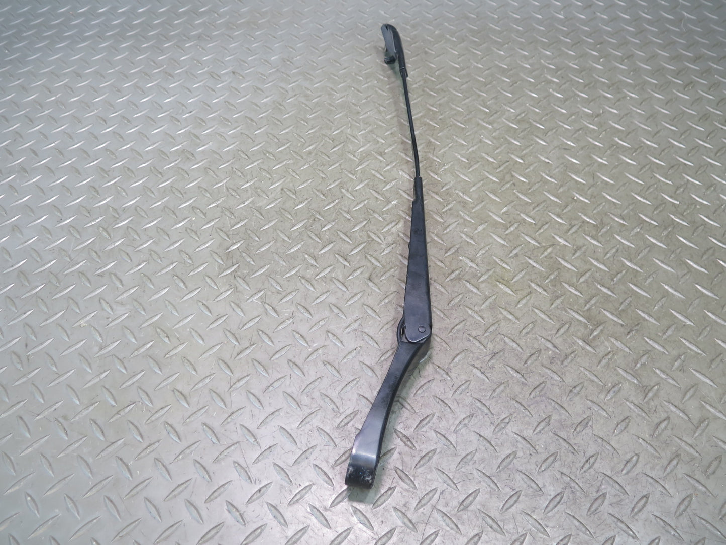 2011-2018 Porsche Cayenne 958 Front Left & Right Windshield Wiper Arm Set of 2