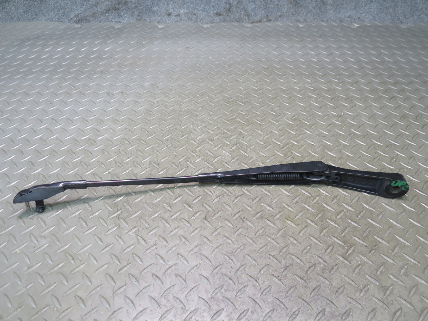 2011-2018 Porsche Cayenne 958 Front Left & Right Windshield Wiper Arm Set of 2
