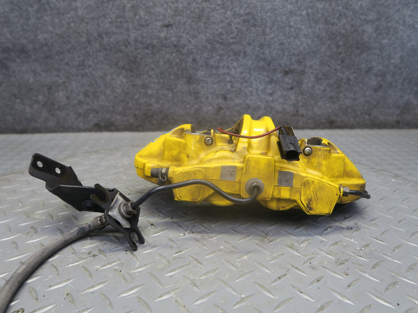 2017-2023 Alfa Romeo Stelvio 2.0L AWD Front Left & Right Brake Caliper Set 88K