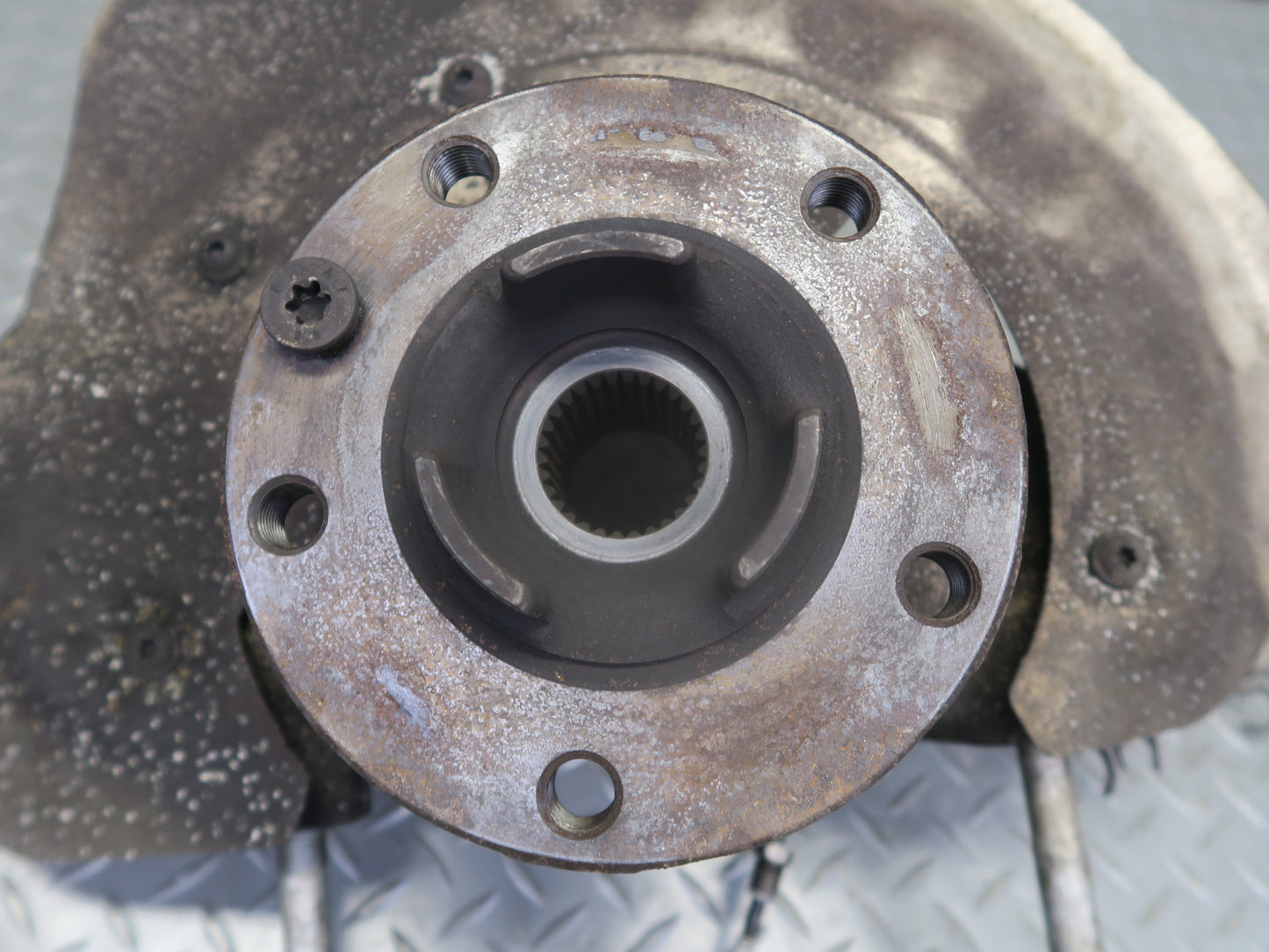 2011-2018 Porsche Cayenne 958 AWD Front Right Spindle Knuckle Wheel Hub Bearing