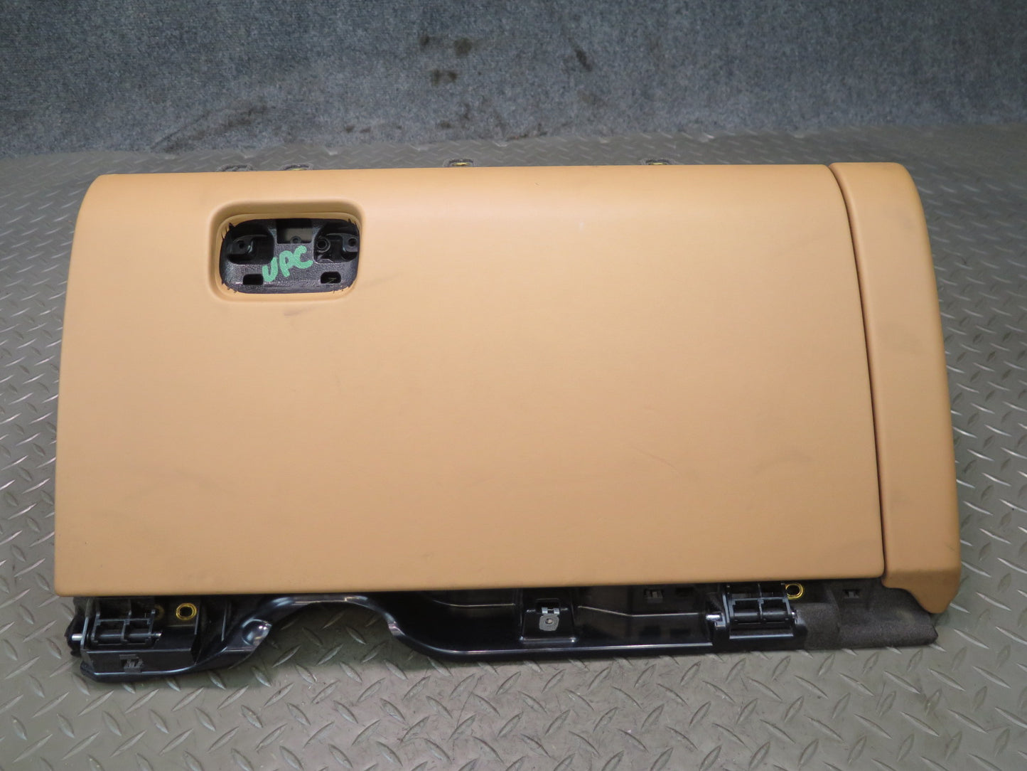2011-2018 Porsche Cayenne 958 Dash Front Right Glove Box Compartment Storage