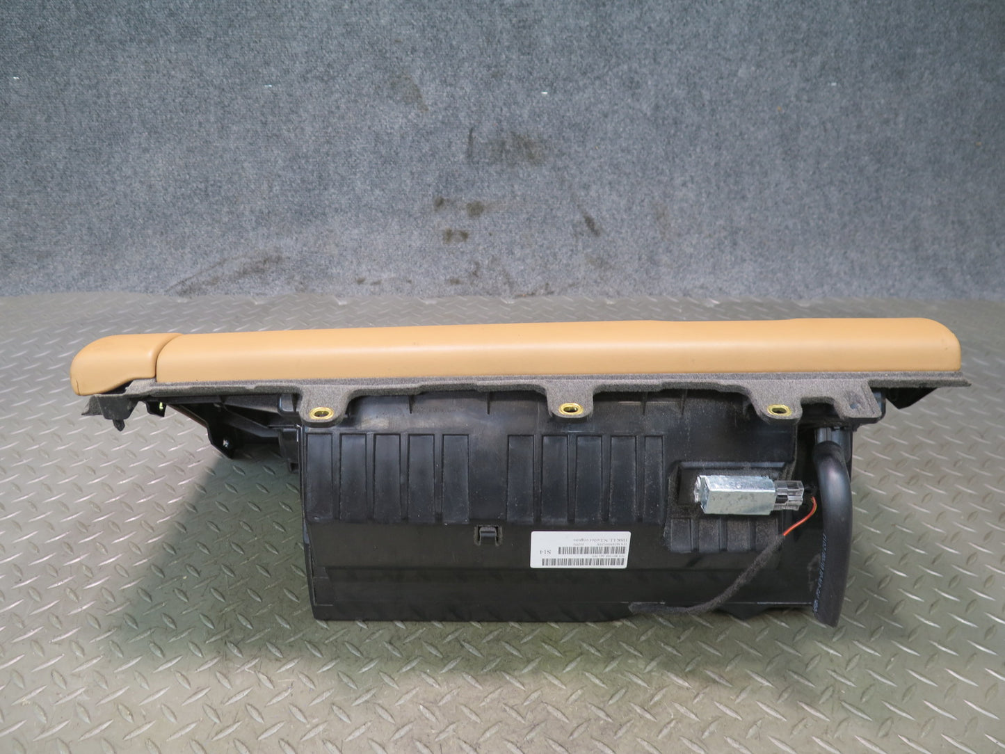 2011-2018 Porsche Cayenne 958 Dash Front Right Glove Box Compartment Storage