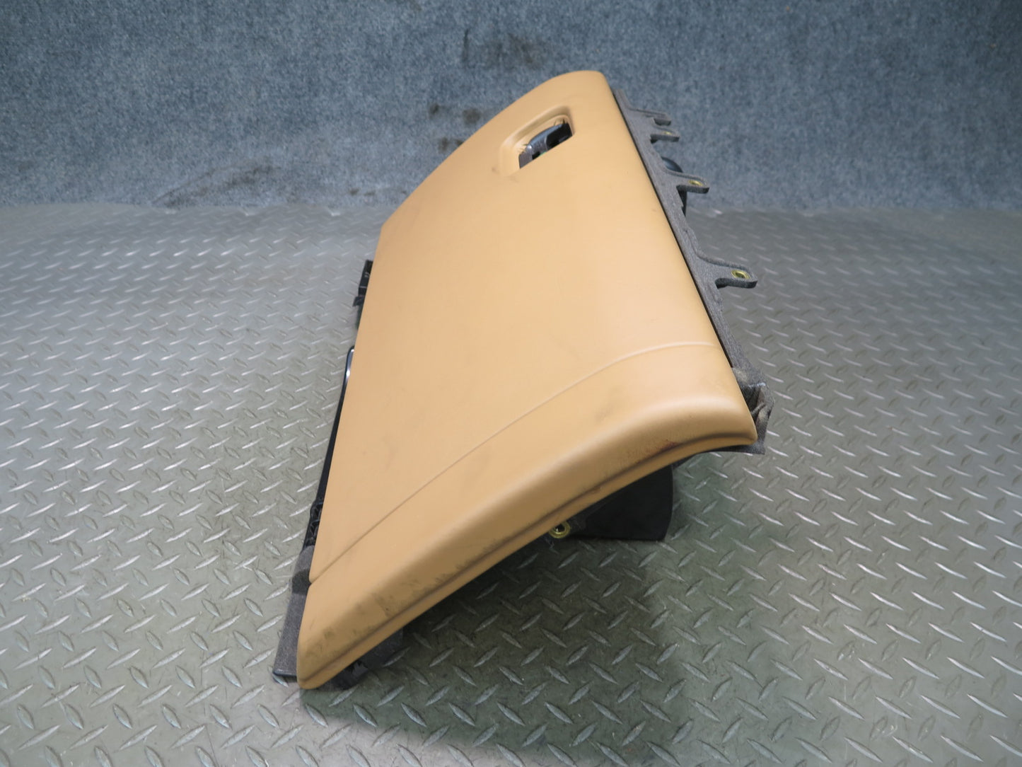 2011-2018 Porsche Cayenne 958 Dash Front Right Glove Box Compartment Storage