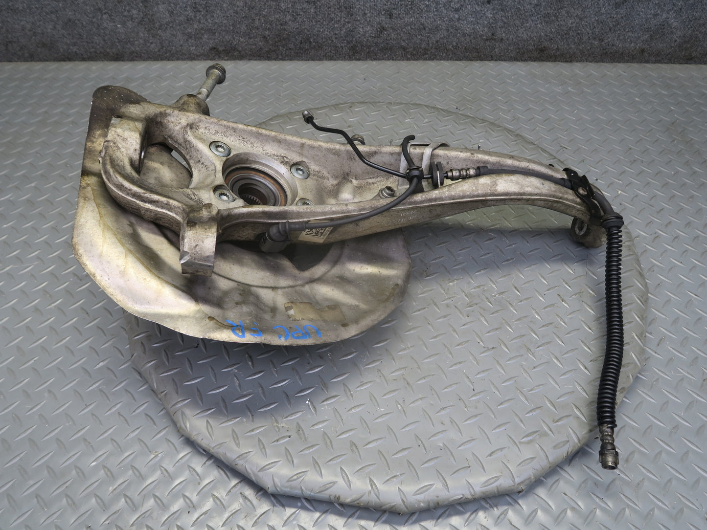2011-2018 Porsche Cayenne 958 AWD Front Right Spindle Knuckle Wheel Hub Bearing