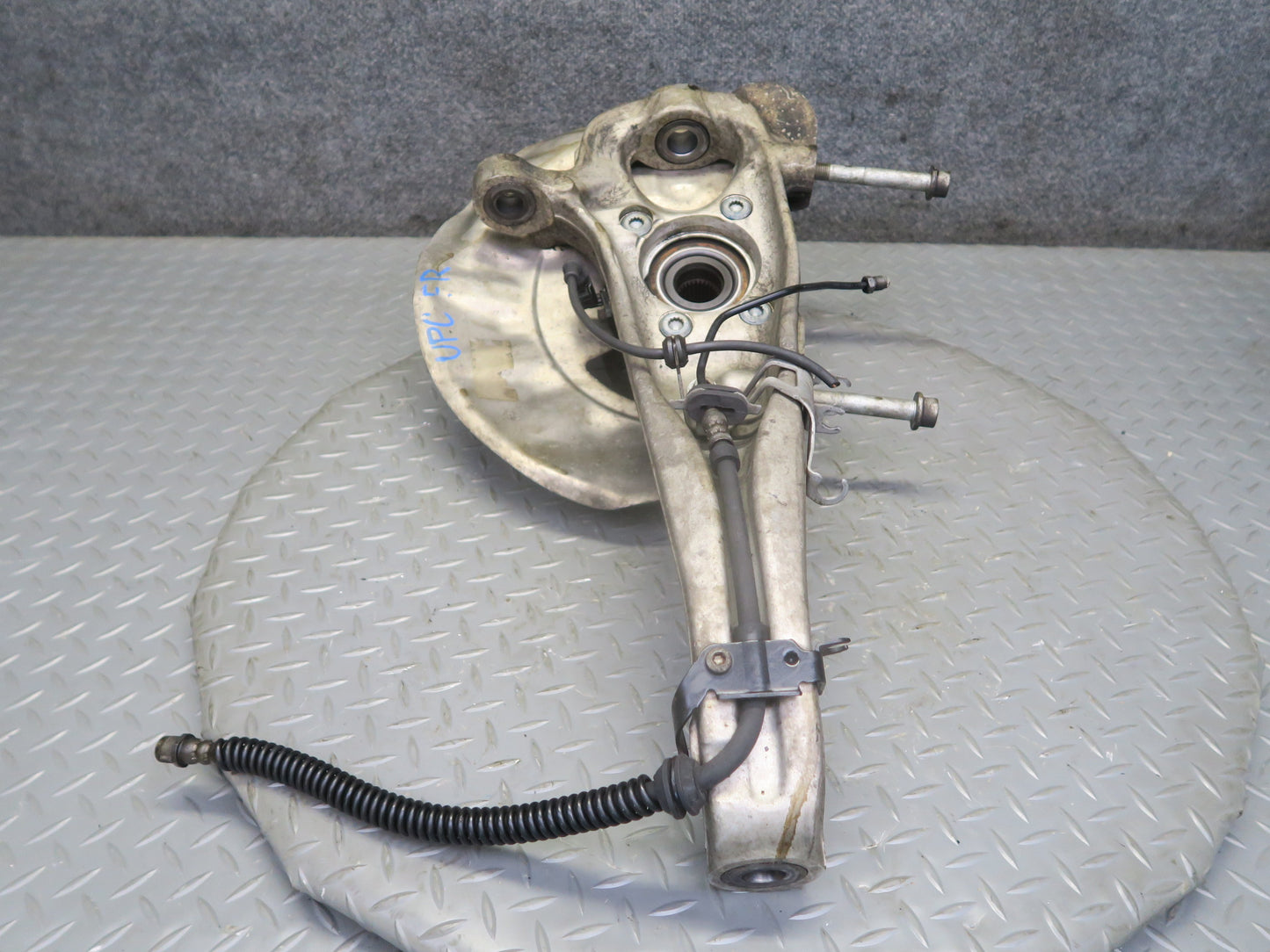 2011-2018 Porsche Cayenne 958 AWD Front Right Spindle Knuckle Wheel Hub Bearing