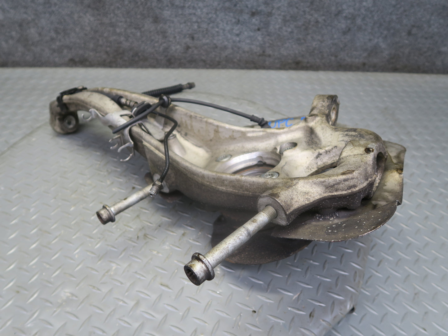 2011-2018 Porsche Cayenne 958 AWD Front Right Spindle Knuckle Wheel Hub Bearing