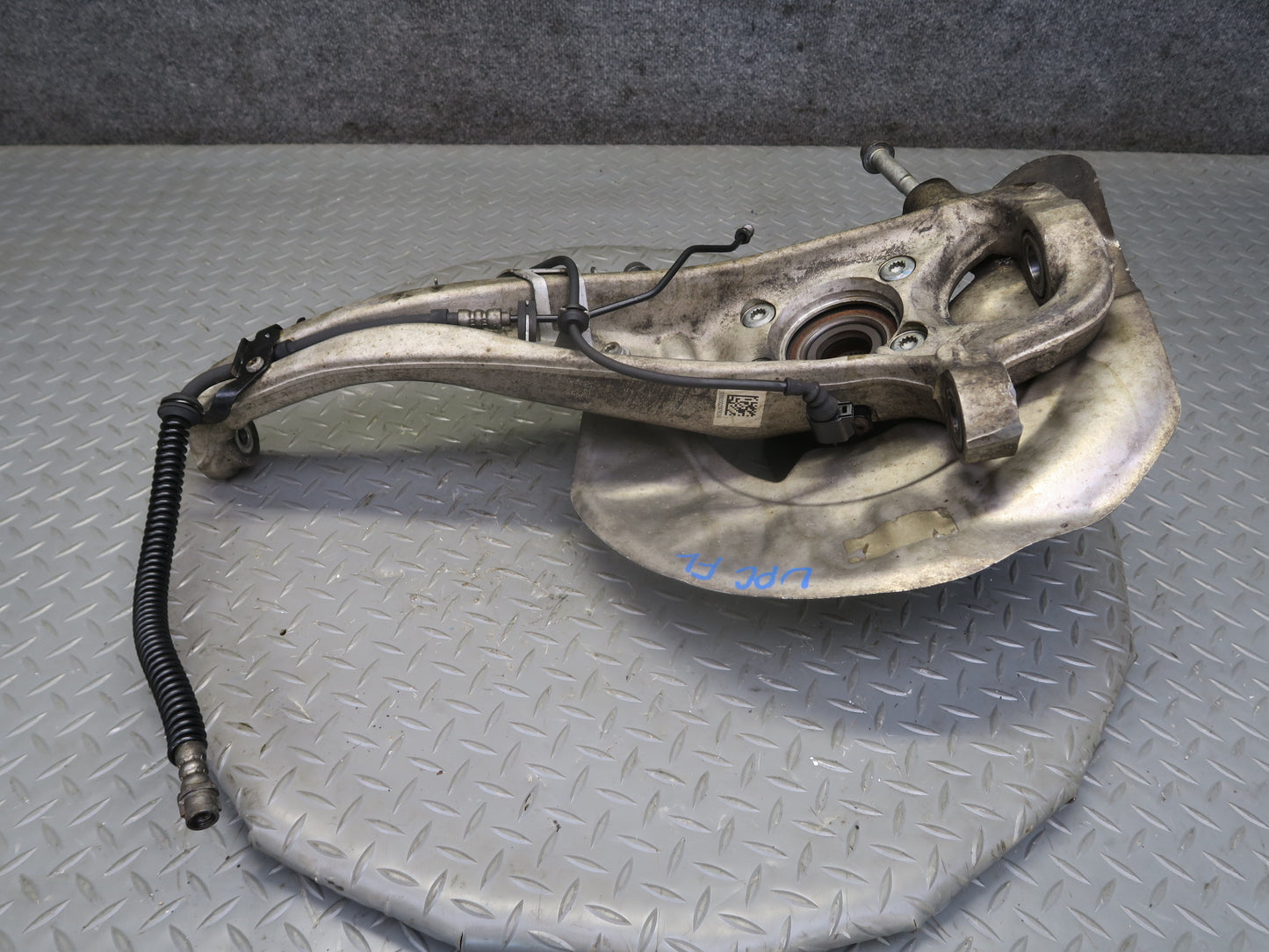 2011-2018 Porsche Cayenne 958 AWD Front Left Spindle Knuckle Wheel Hub Bearing