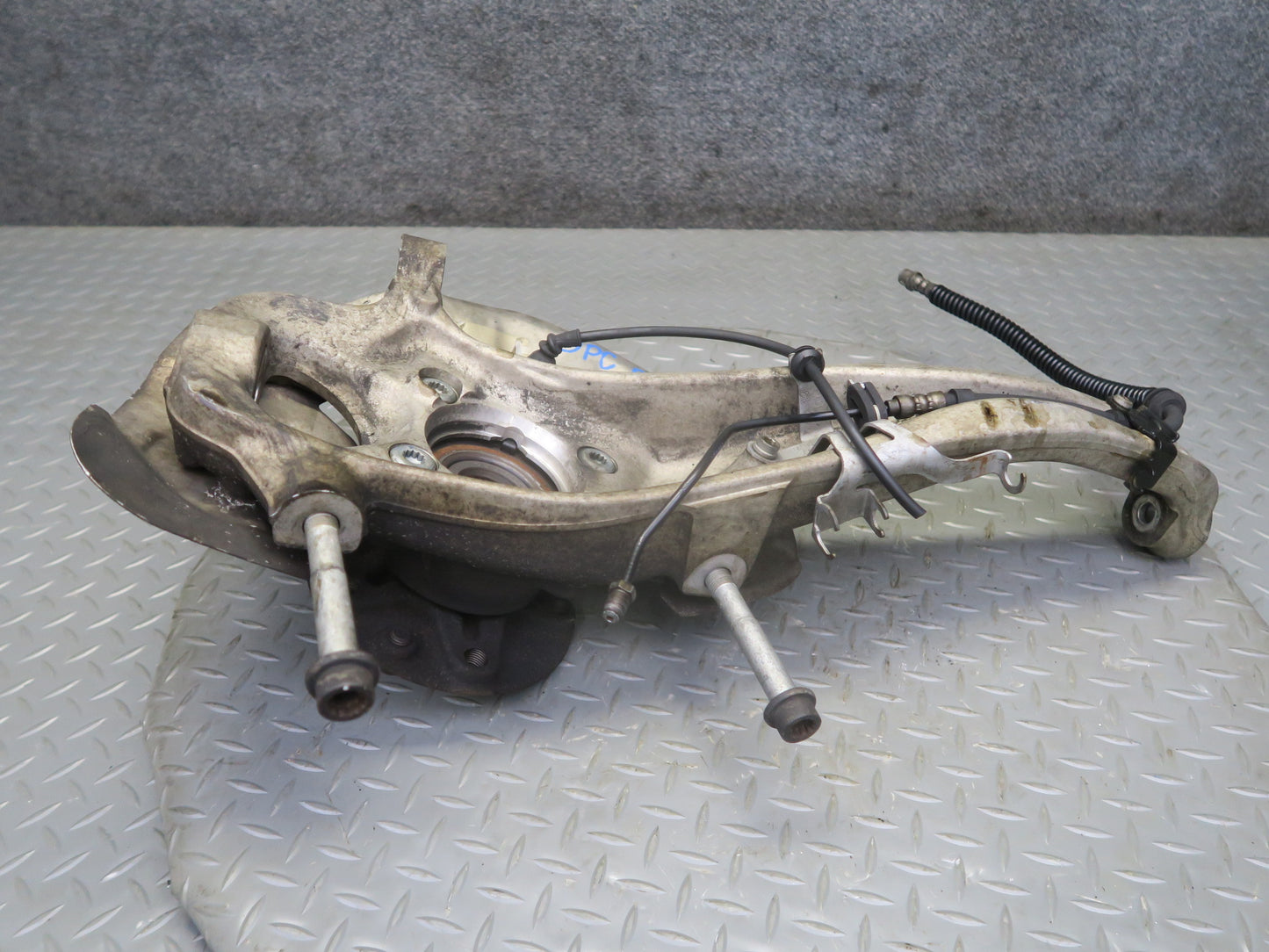 2011-2018 Porsche Cayenne 958 AWD Front Left Spindle Knuckle Wheel Hub Bearing