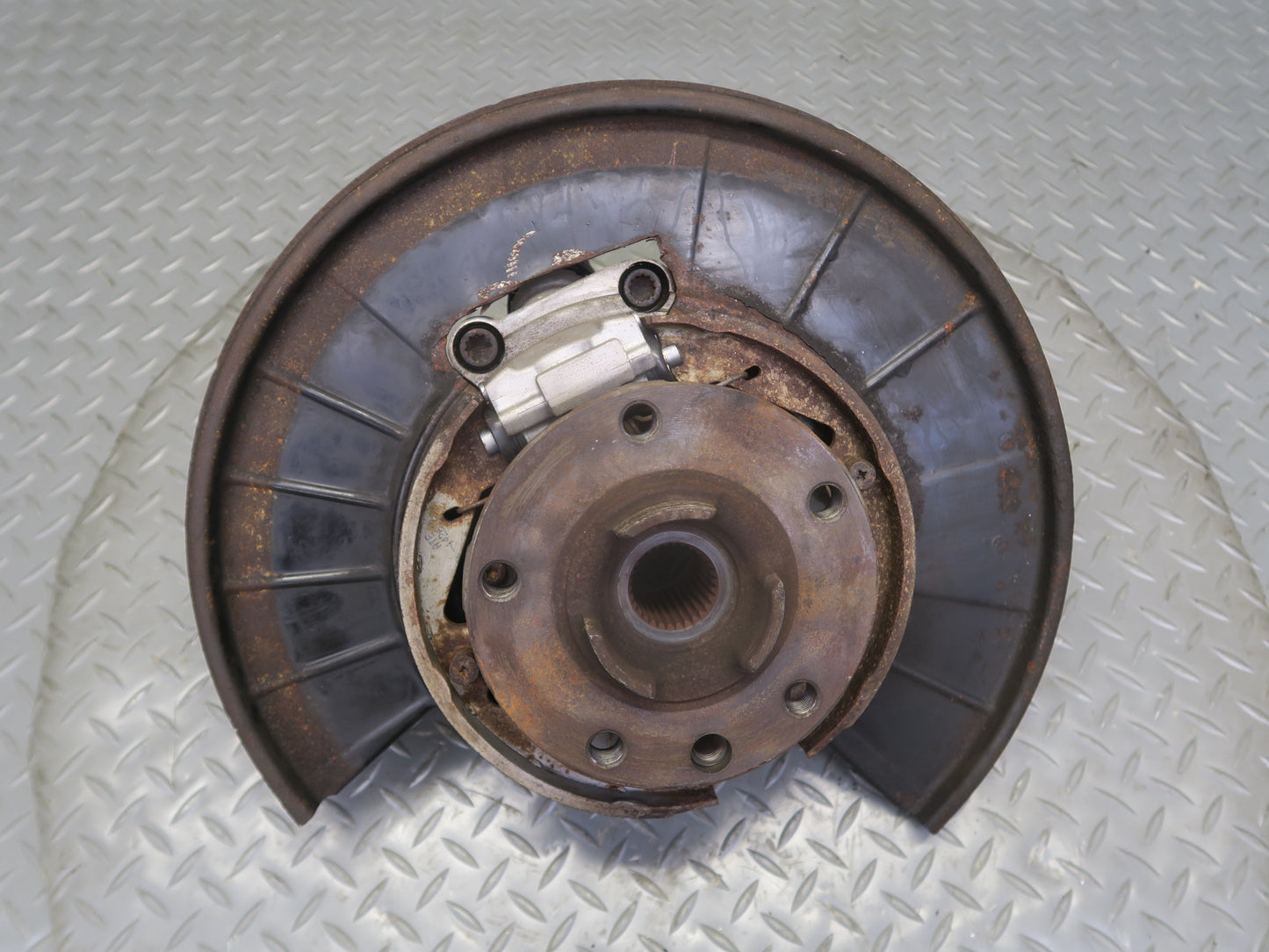 2011-2018 Porsche Cayenne 958 AWD Rear Left Spindle Knuckle Wheel Hub Bearing