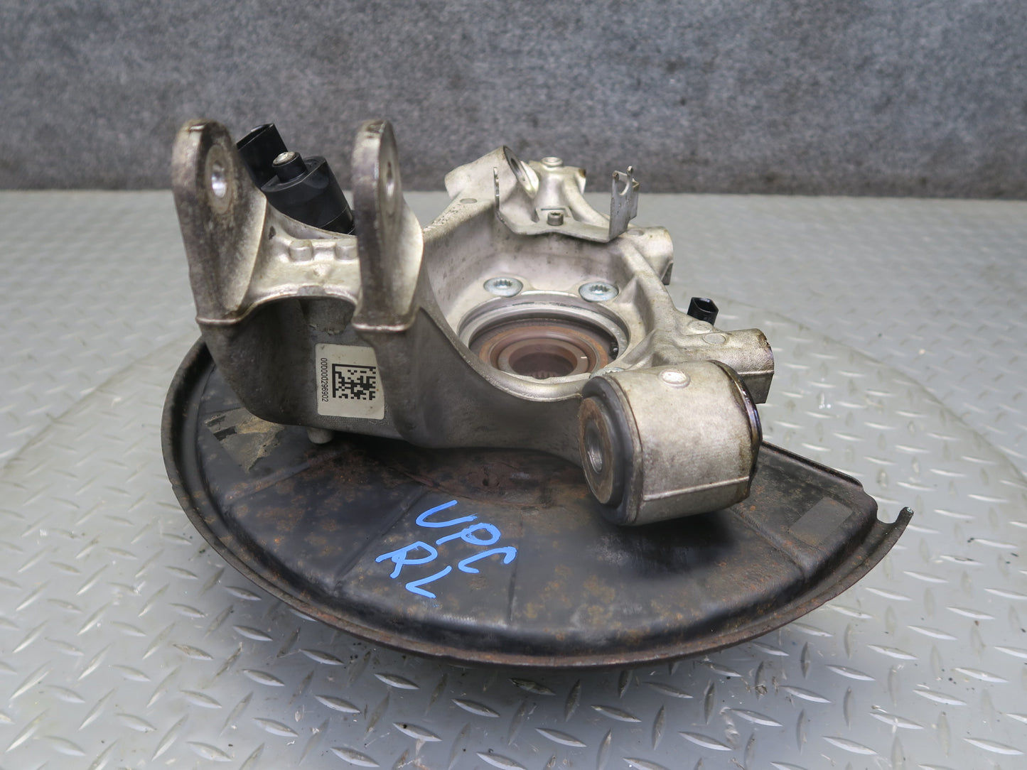 2011-2018 Porsche Cayenne 958 AWD Rear Left Spindle Knuckle Wheel Hub Bearing