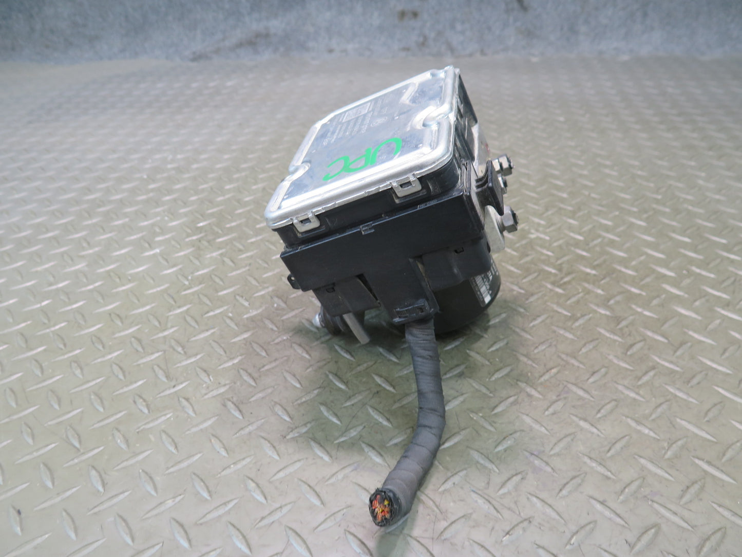 2013-2014 Porsche Cayenne 958 Anti Lock Brake ABS Pump Module Unit