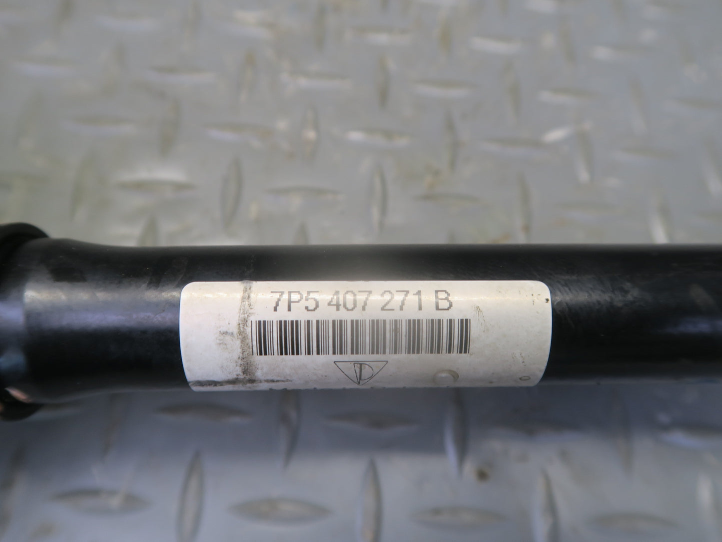 2011-2018 Porsche Cayenne 958 AWD Front Left or Right Suspension Axle Shaft