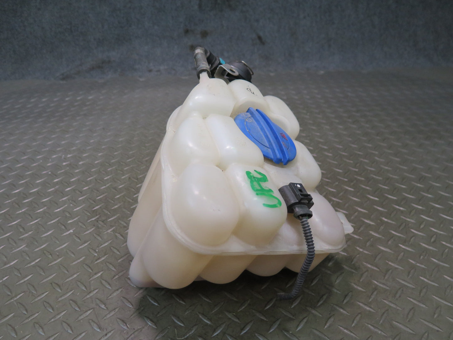 2011-2018 Porsche Cayenne 958 Engine Coolant Expansion Overflow Reservoir Tank