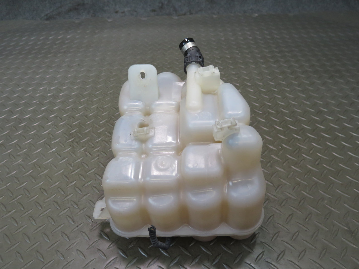 2011-2018 Porsche Cayenne 958 Engine Coolant Expansion Overflow Reservoir Tank