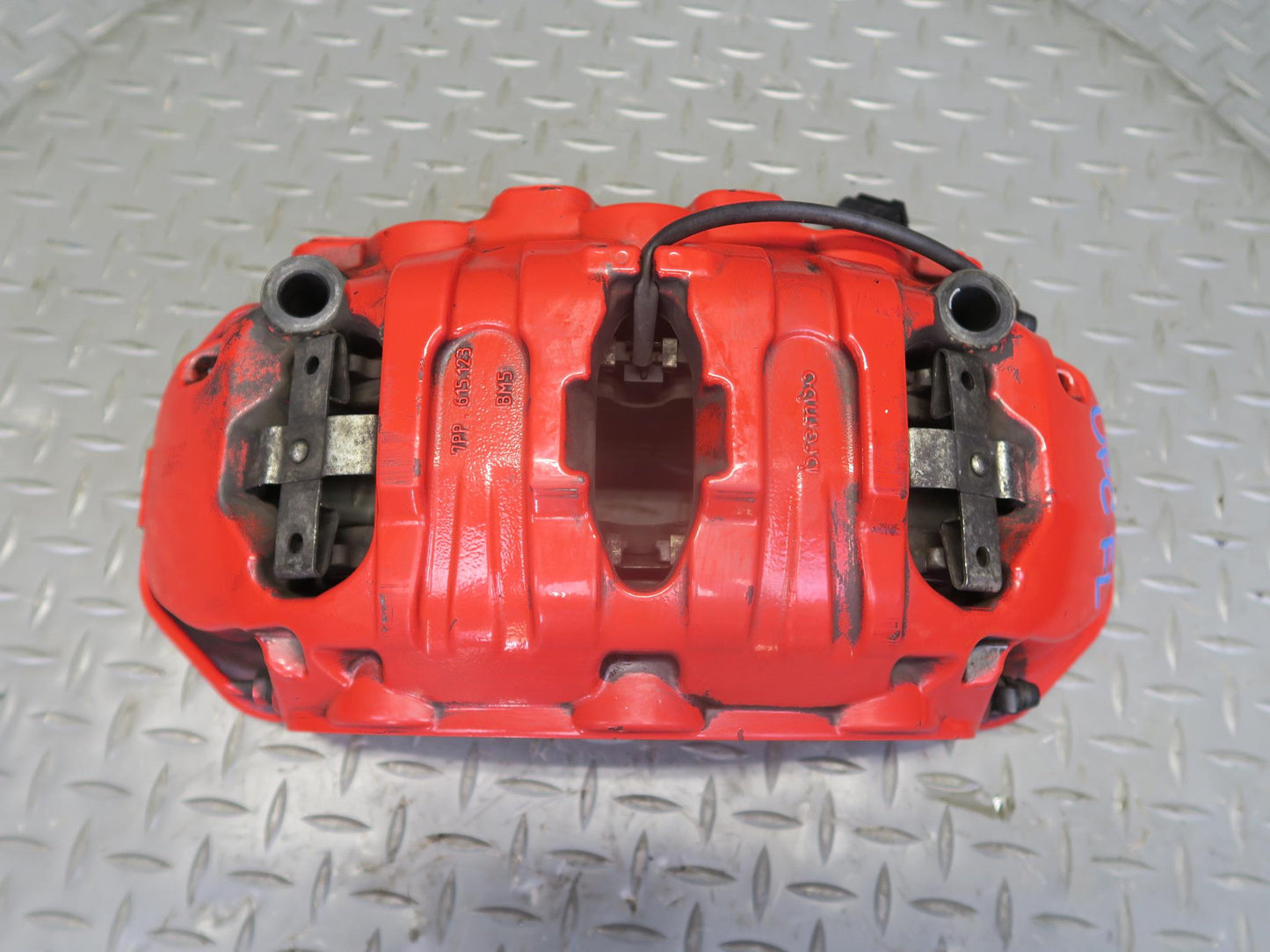 2011-2018 Porsche Cayenne 958 GTS 4.8L AWD Front Brembo Brake Caliper Set of 2