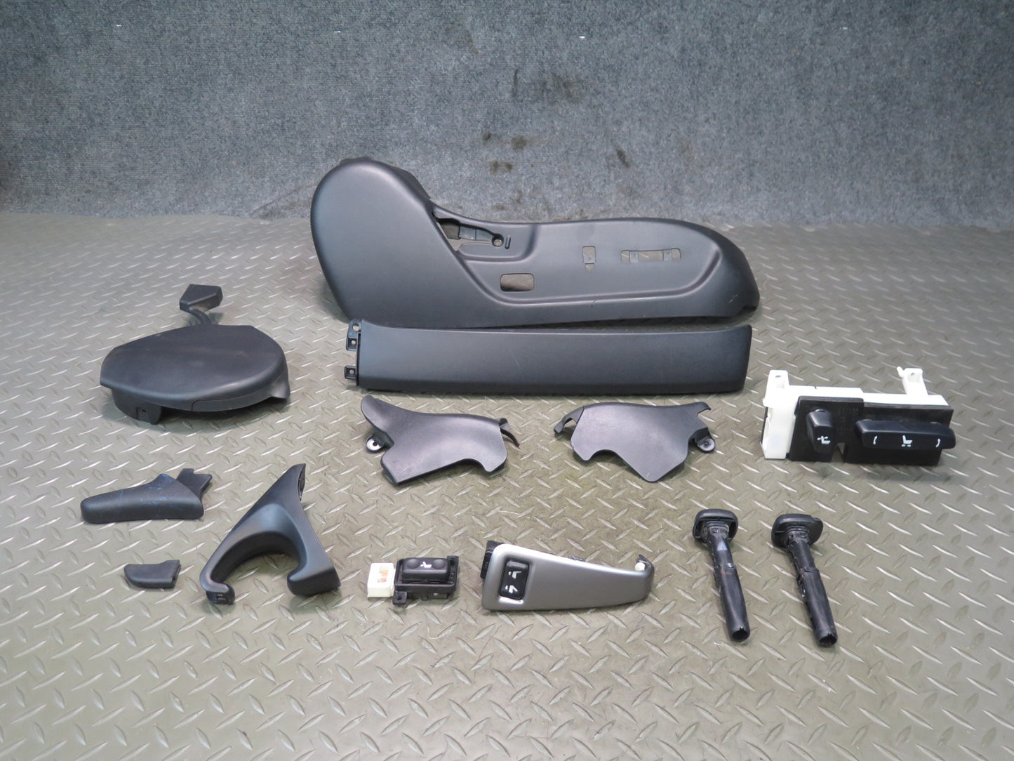 10-13 Lexus IS250 Convertible 13pcs Front Right Seat Trim Black w Switch Set OEM