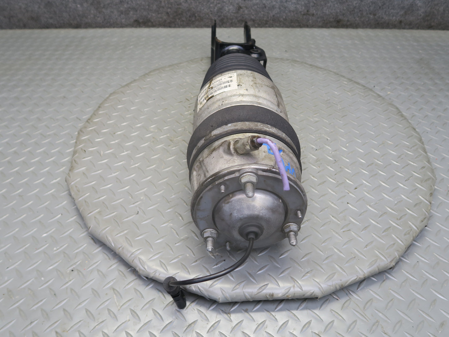 13-14 Porsche Cayenne 958 GTS Front Left Air Shock Strut Absorber 7P5616403AC
