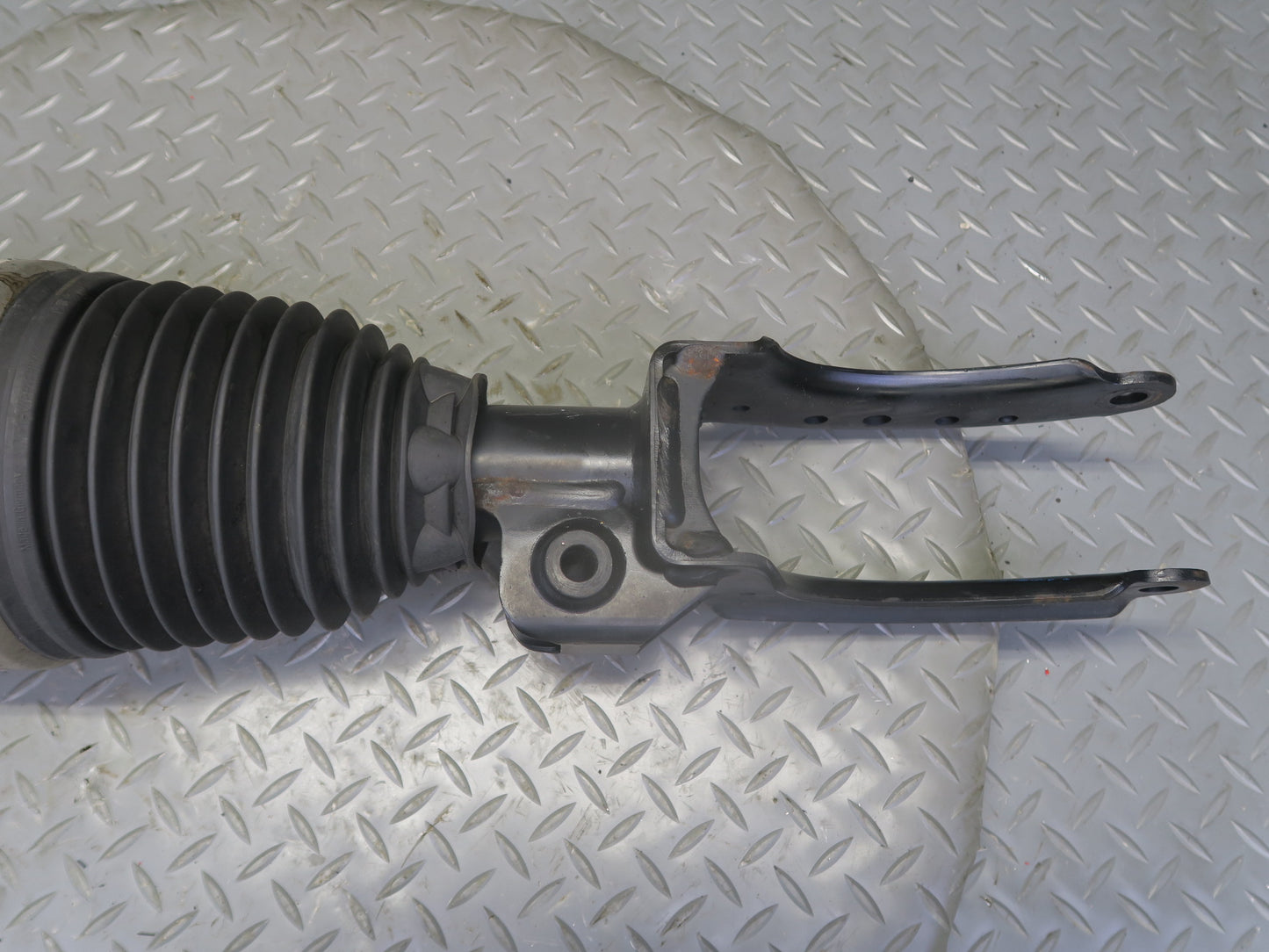 13-14 Porsche Cayenne 958 GTS Front Left Air Shock Strut Absorber 7P5616403AC
