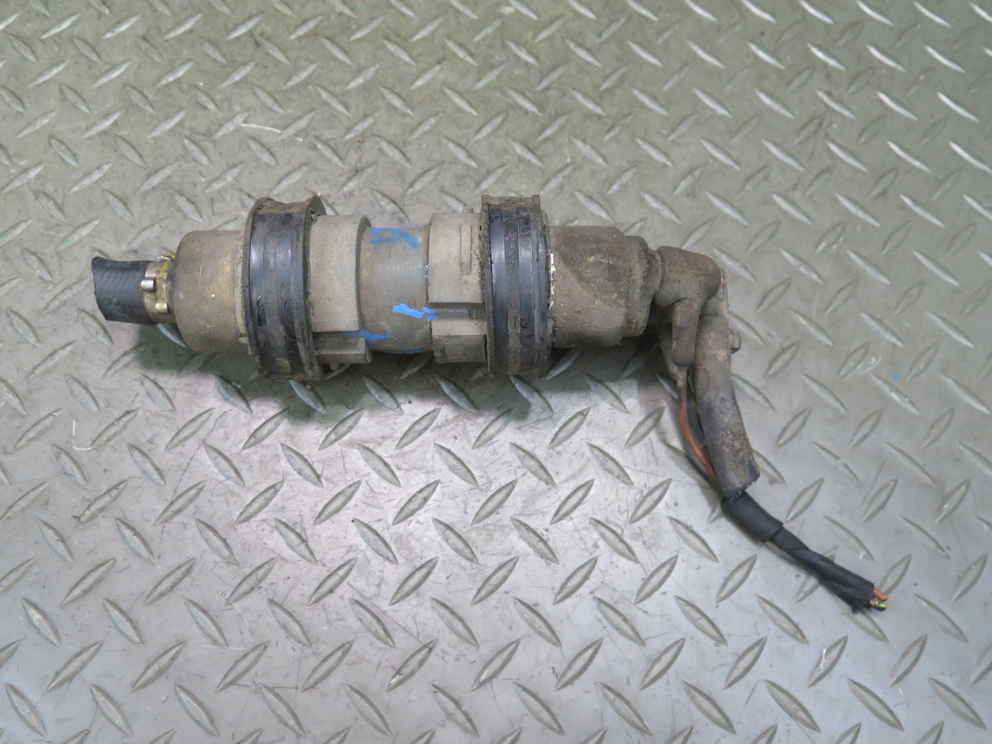 2002-2005 Mercedes W463 G500 Gas Auxiliary AUX Fuel Pump