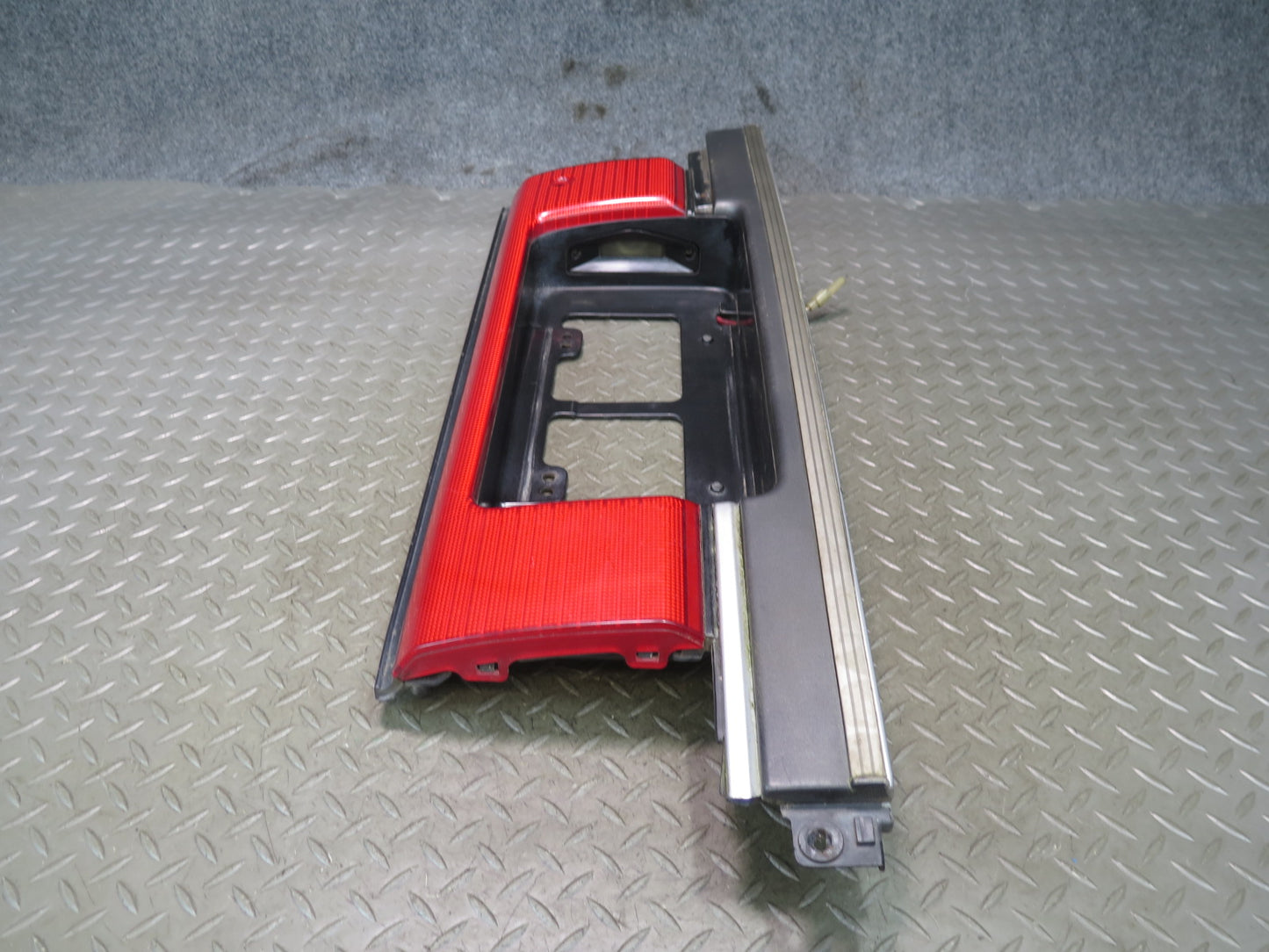 89-92 Toyota Supra MA70L MK3 Rear Center Tail Light Lamp w License Plate OEM