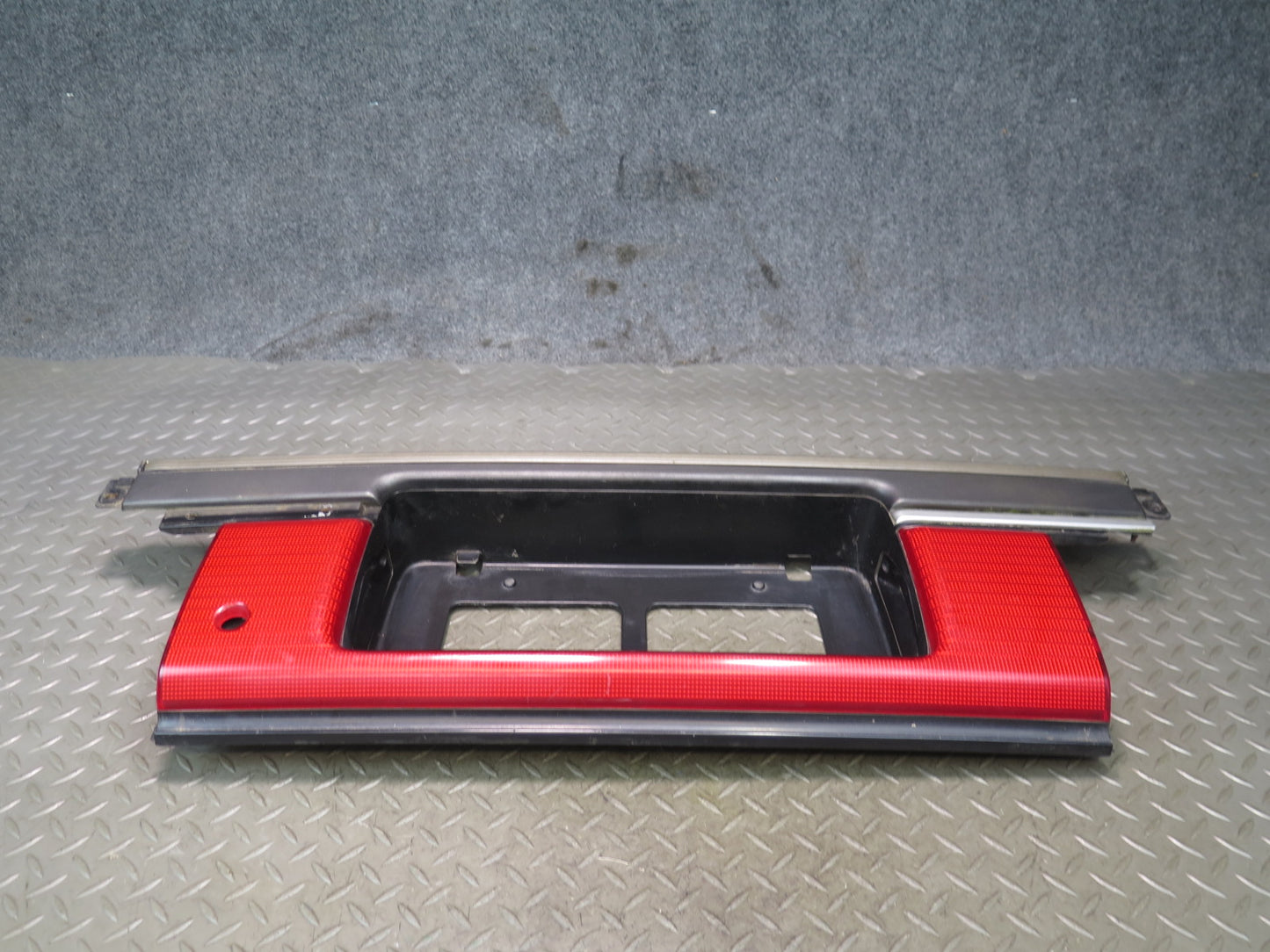 89-92 Toyota Supra MA70L MK3 Rear Center Tail Light Lamp w License Plate OEM
