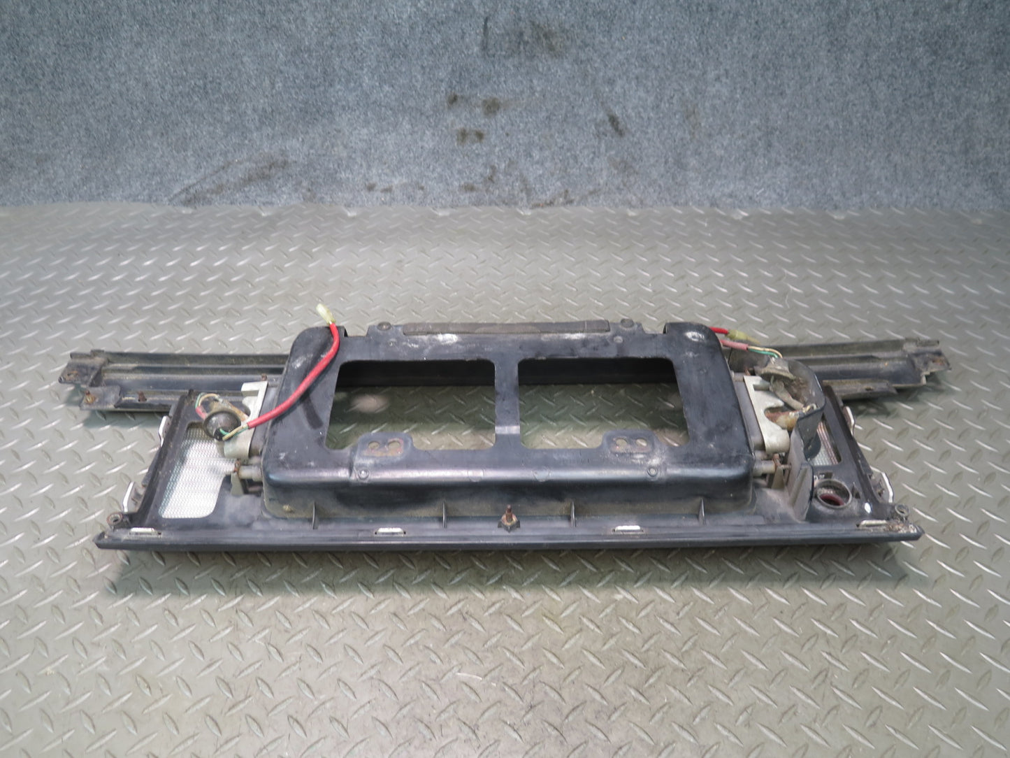 89-92 Toyota Supra MA70L MK3 Rear Center Tail Light Lamp w License Plate OEM
