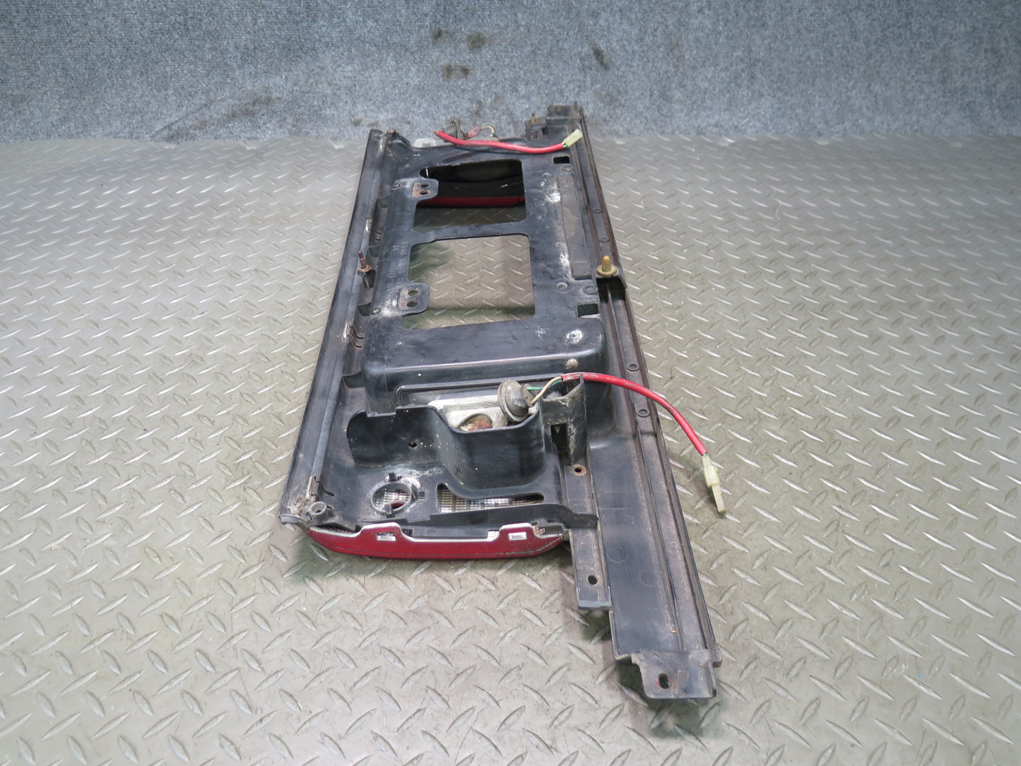 89-92 Toyota Supra MA70L MK3 Rear Center Tail Light Lamp w License Plate OEM