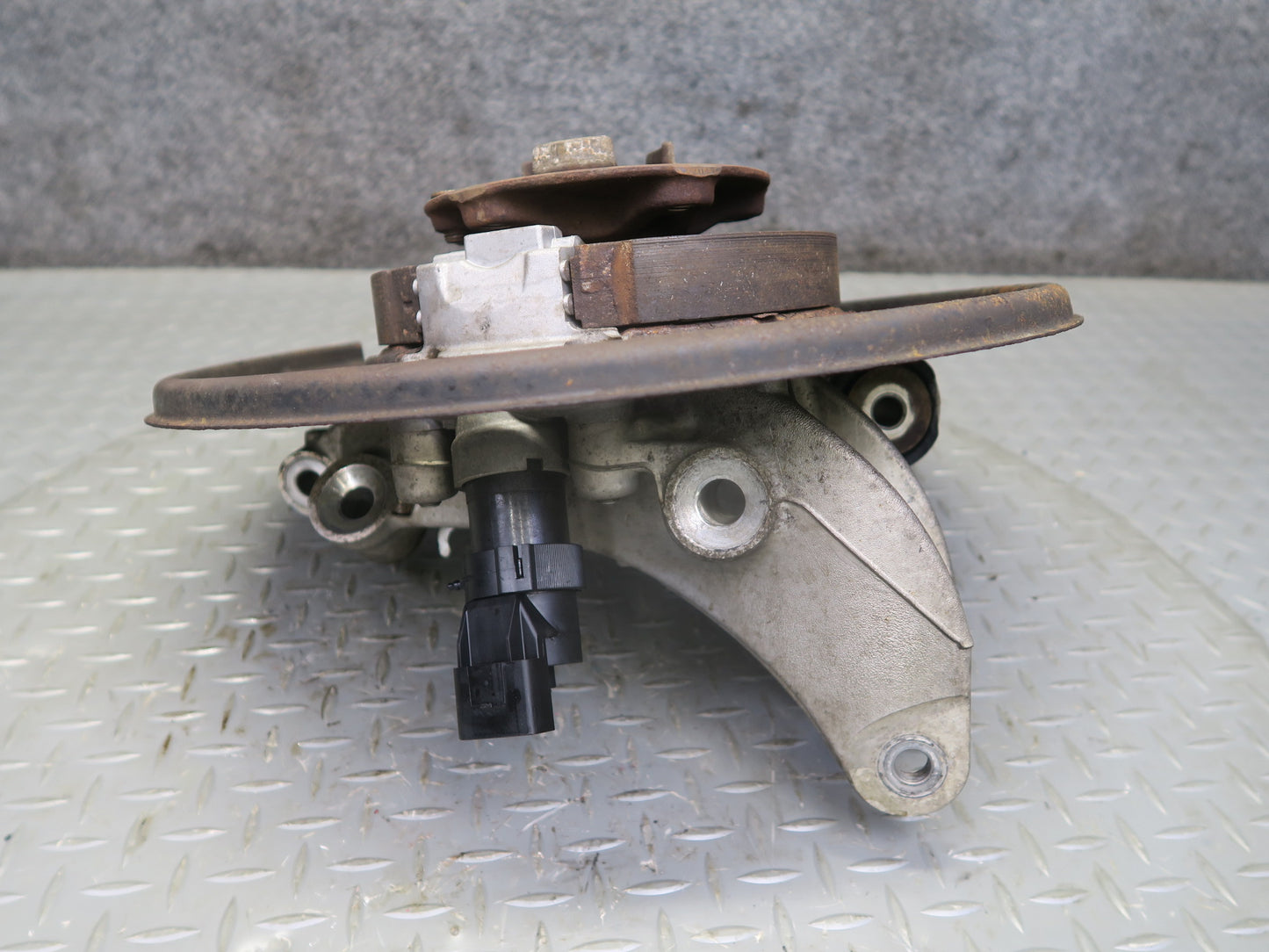 2011-2018 Porsche Cayenne 958 AWD Rear Right Spindle Knuckle Wheel Hub Bearing