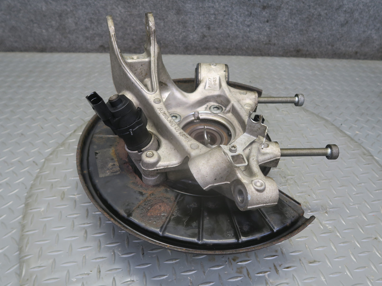 2011-2018 Porsche Cayenne 958 AWD Rear Right Spindle Knuckle Wheel Hub Bearing