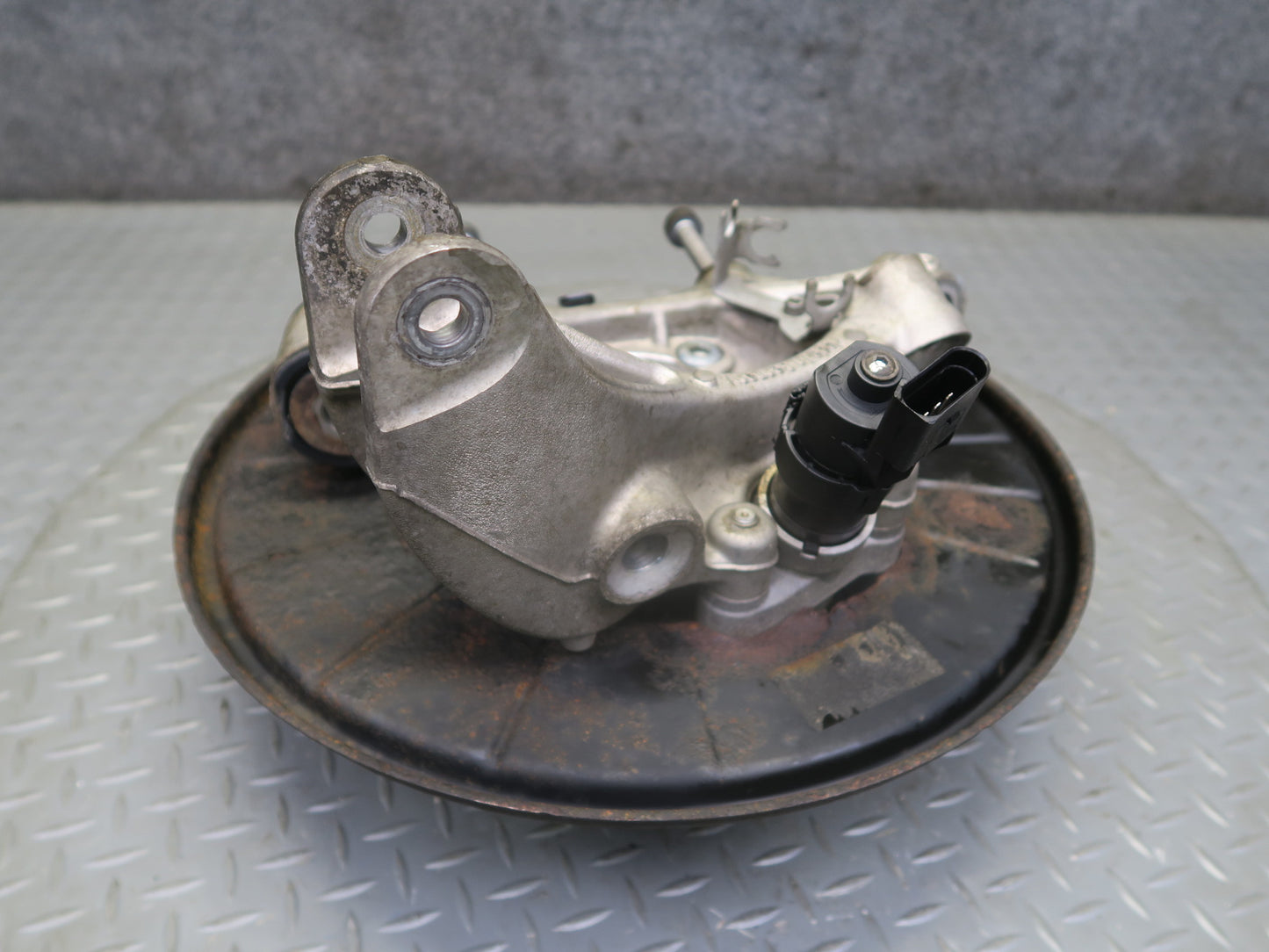2011-2018 Porsche Cayenne 958 AWD Rear Right Spindle Knuckle Wheel Hub Bearing