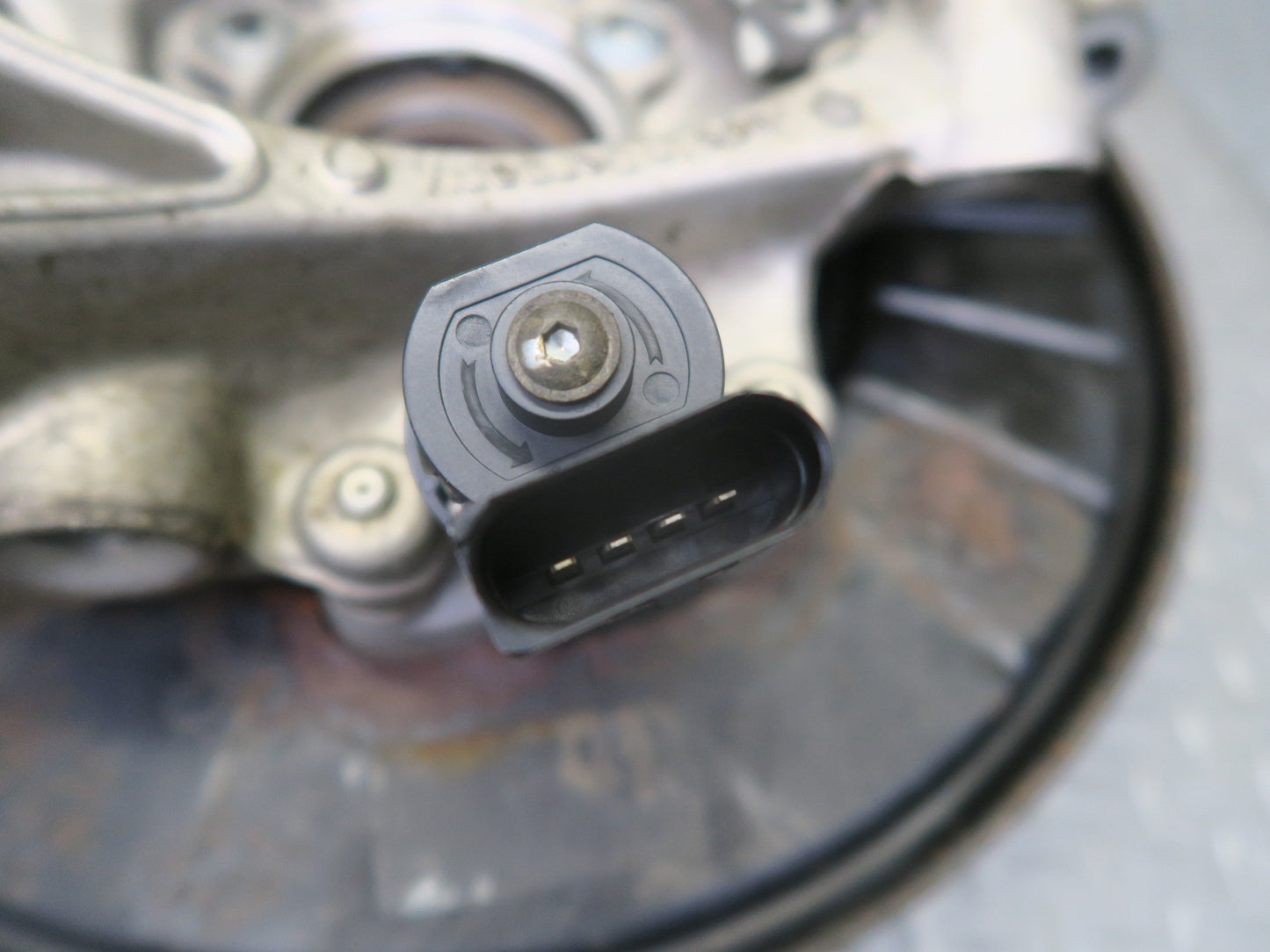 2011-2018 Porsche Cayenne 958 AWD Rear Right Spindle Knuckle Wheel Hub Bearing