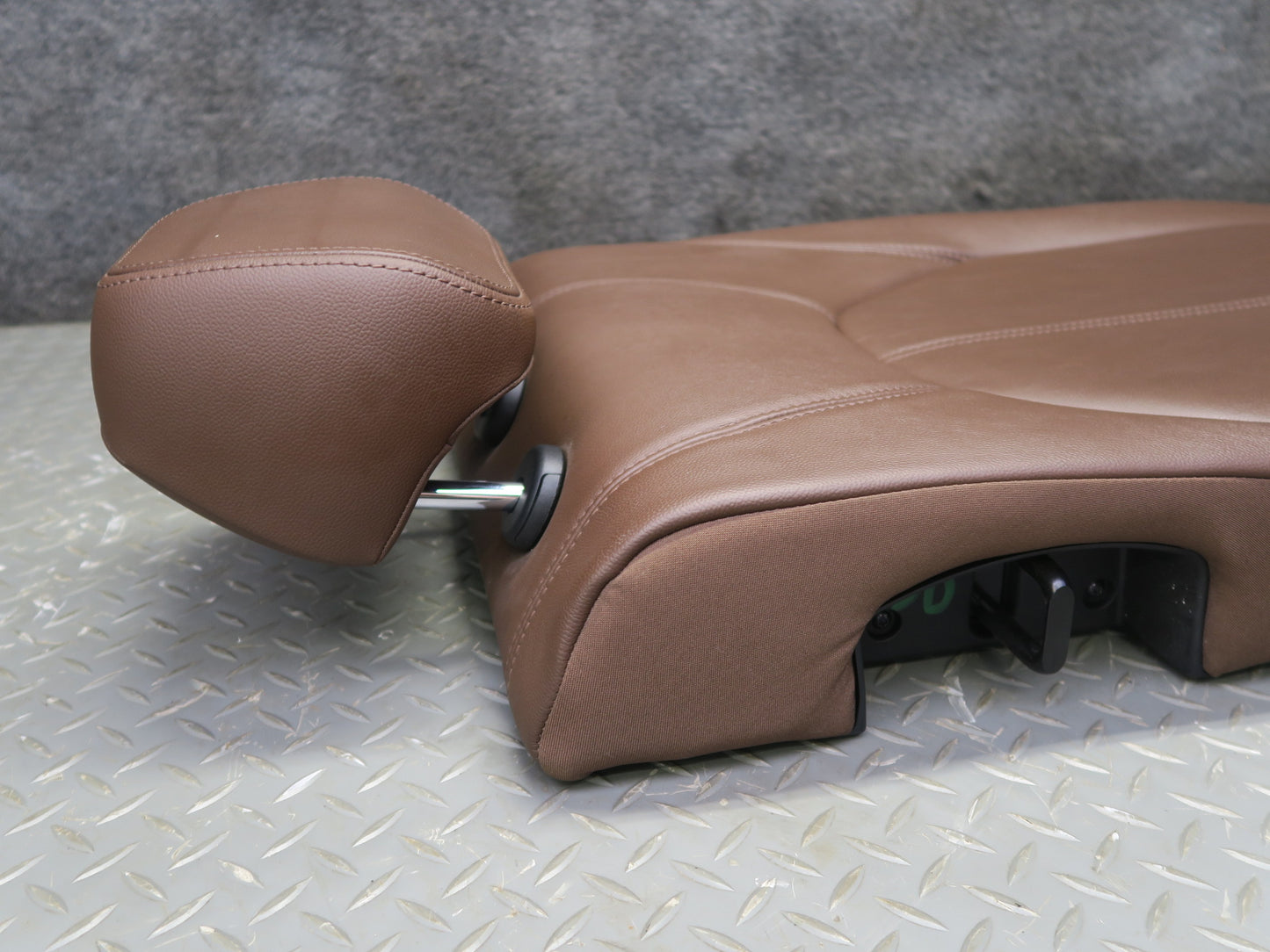 2017-2023 Alfa Romeo Stelvio Rear Right Upper Seat Cushion w Headrest Chocolate