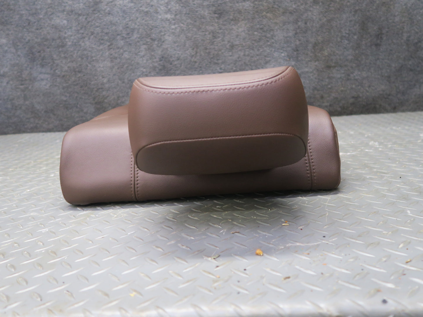 2017-2023 Alfa Romeo Stelvio Rear Right Upper Seat Cushion w Headrest Chocolate