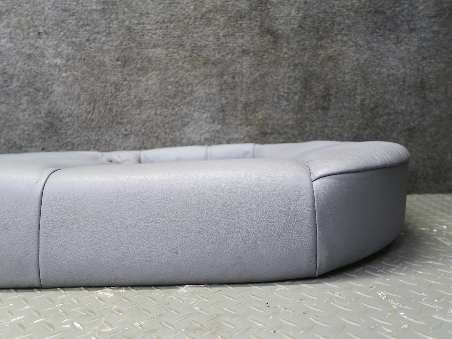 97-03 BMW E39 540ia Sedan Rear Leather Seat Lower Cushion Gray OEM