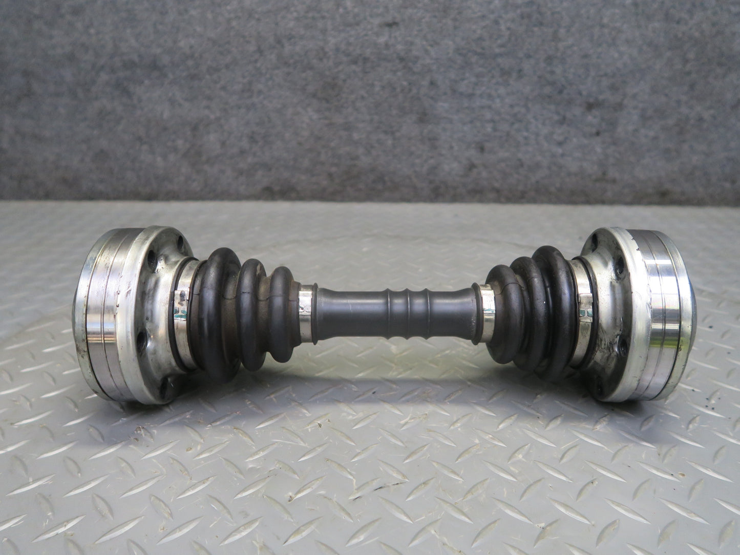 2002-2004 Mercedes W463 G500 A/T Rear Transmission to Transfer Case Drive Shaft
