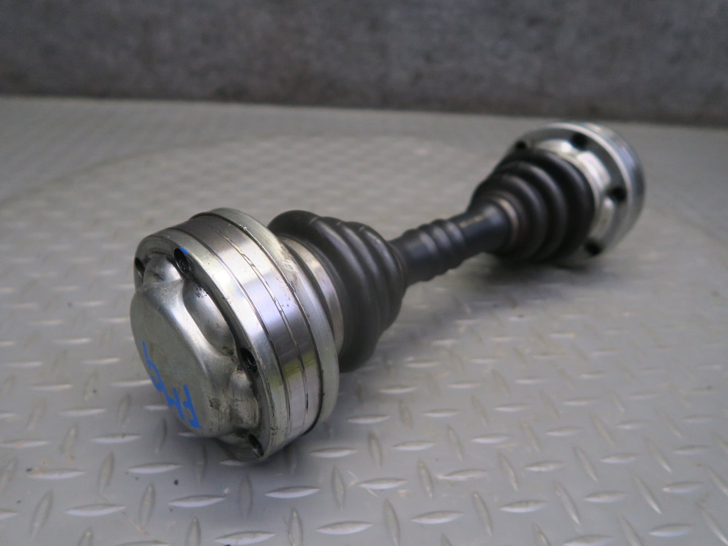 2002-2004 Mercedes W463 G500 A/T Rear Transmission to Transfer Case Drive Shaft