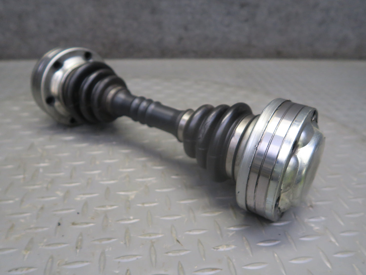 2002-2004 Mercedes W463 G500 A/T Rear Transmission to Transfer Case Drive Shaft