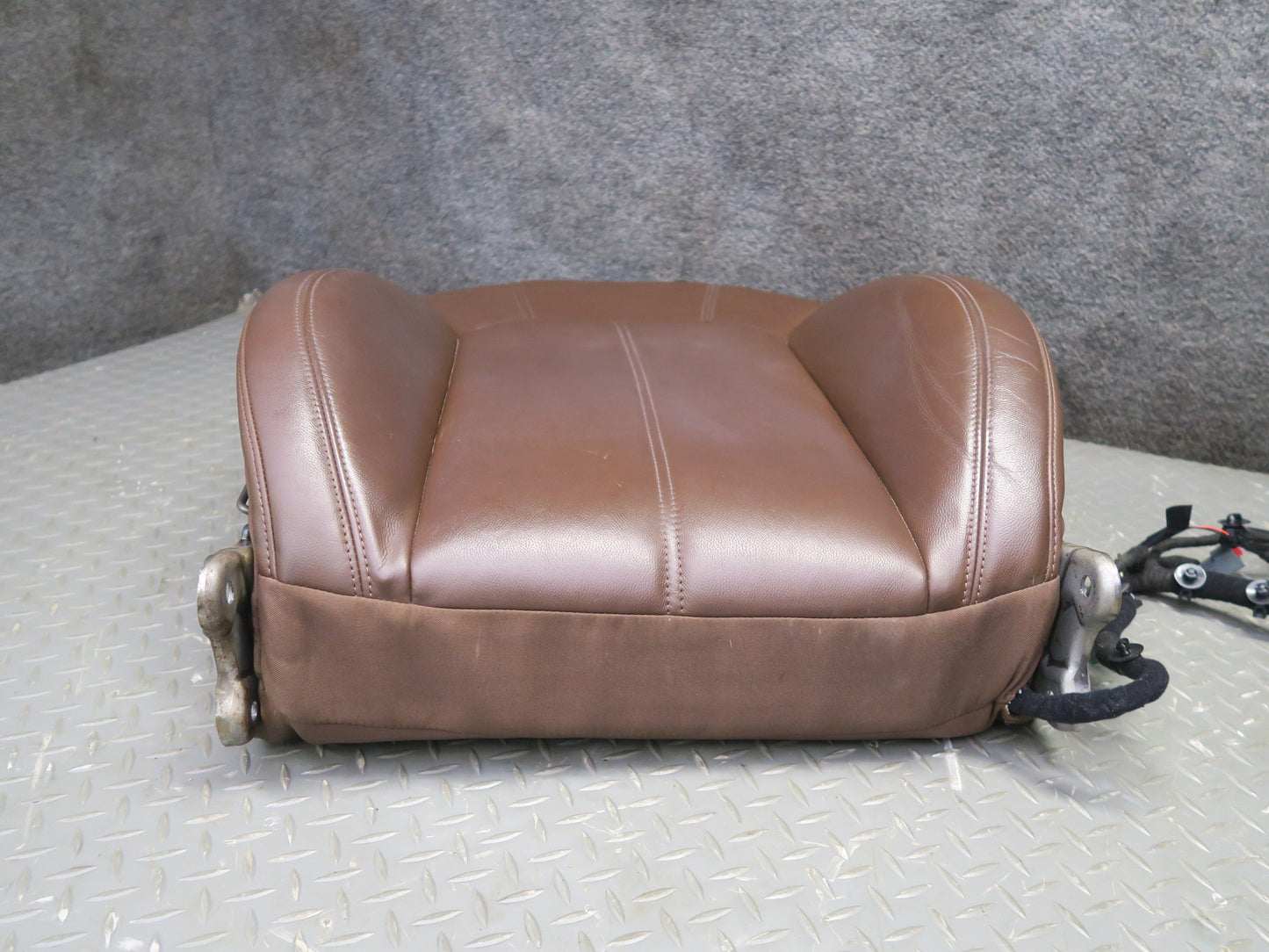 2017-2023 Alfa Romeo Stelvio Front Left Upper Seat Cushion w Wire Chocolate