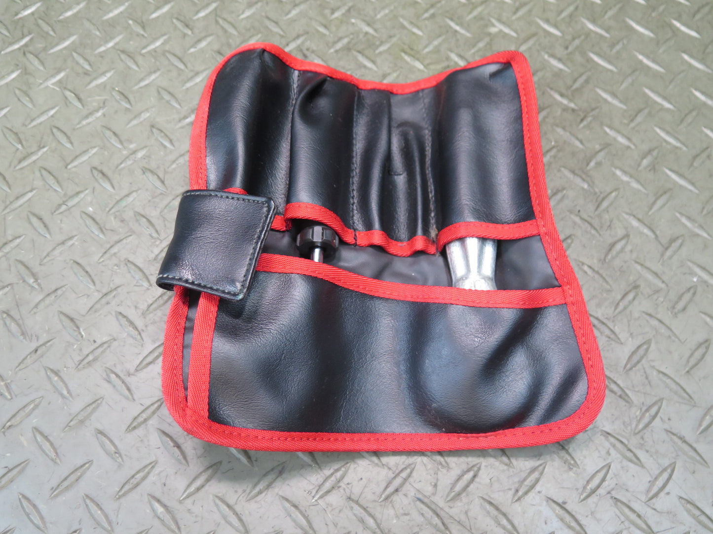 09-13 BMW E89 Z4 TOW EYE Hook & Screwdriver Tool KIT w Case OEM
