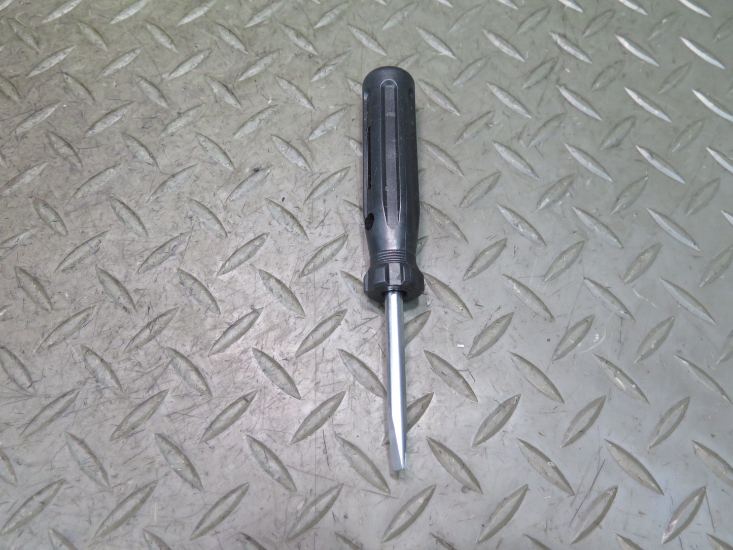 09-13 BMW E89 Z4 TOW EYE Hook & Screwdriver Tool KIT w Case OEM