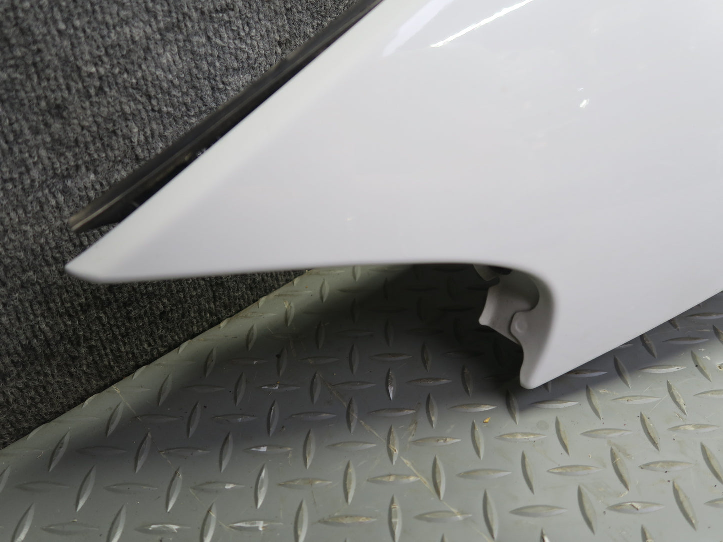 09-16 BMW E89 Z4 Rear Right Fender Shell Cover Panel w Fuel Door White Assy OEM