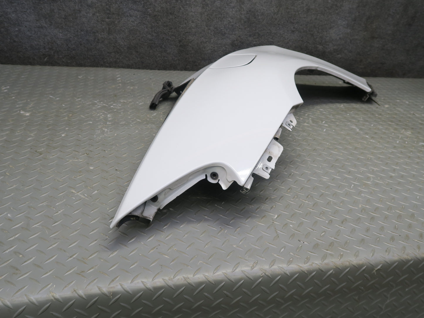 09-16 BMW E89 Z4 Rear Right Fender Shell Cover Panel w Fuel Door White Assy OEM