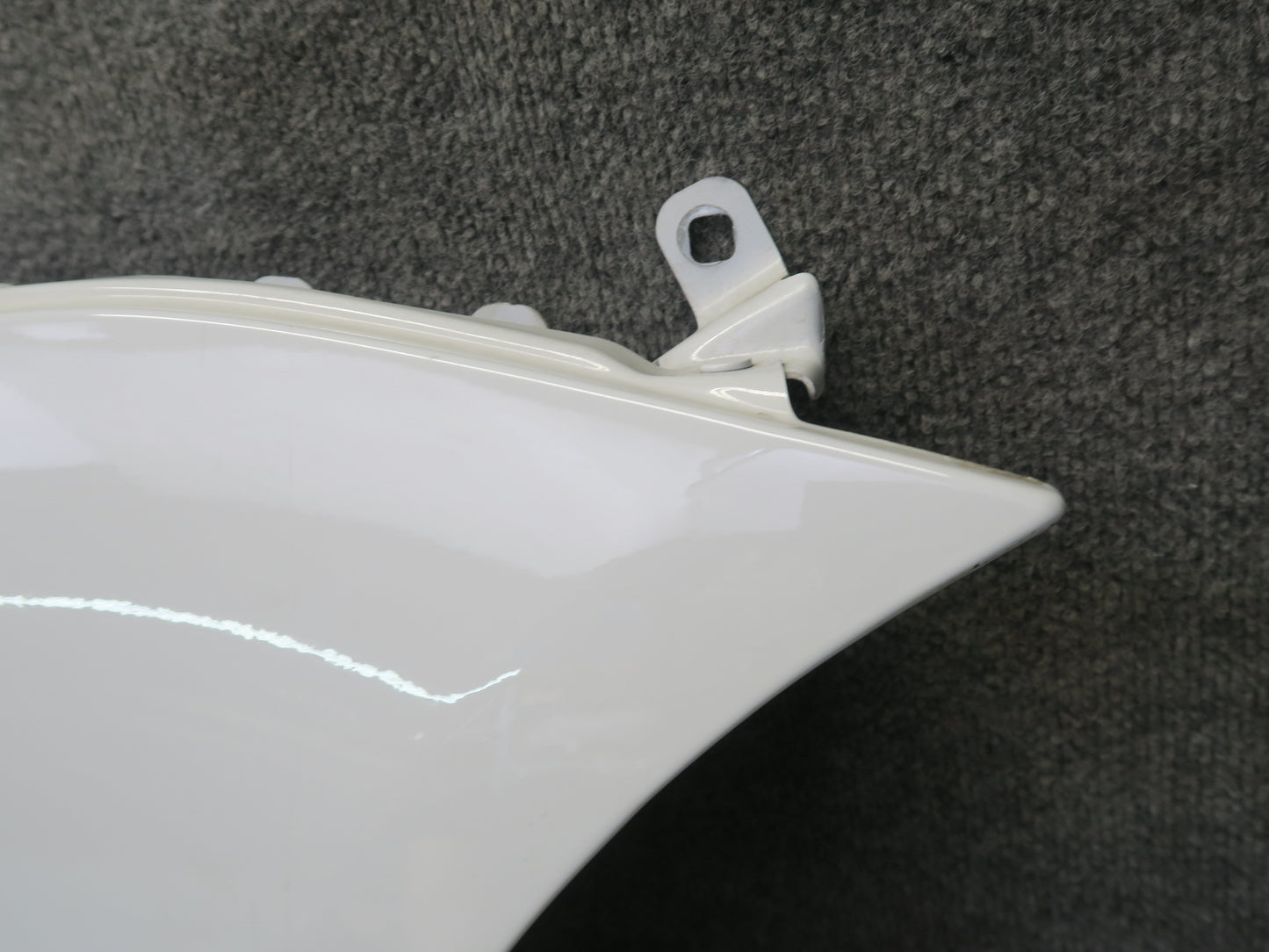 09-13 BMW E89 Z4 Front Right Fender Shell Cover Panel White OEM