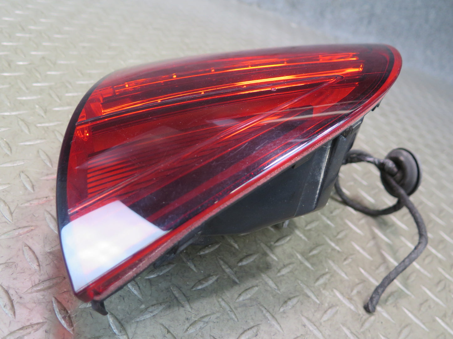 2011-2014 Porsche Cayenne 958 Rear Right Trunk Lid Inner Tail Light Lamp