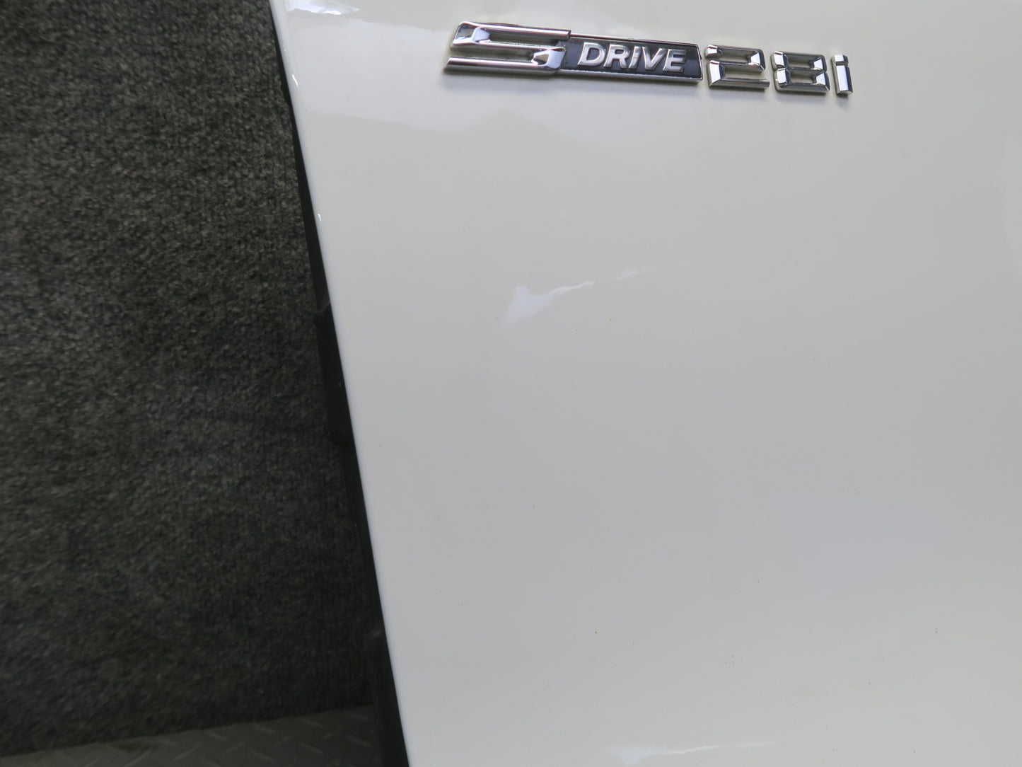 09-13 BMW E89 Z4 Front Right Fender Shell Cover Panel White OEM