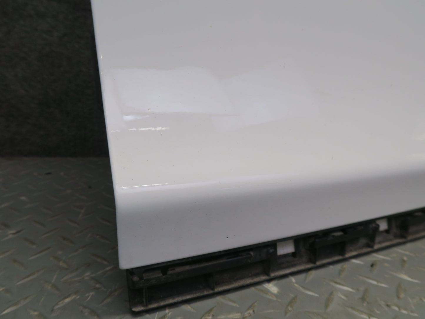 09-13 BMW E89 Z4 Front Right Fender Shell Cover Panel White OEM