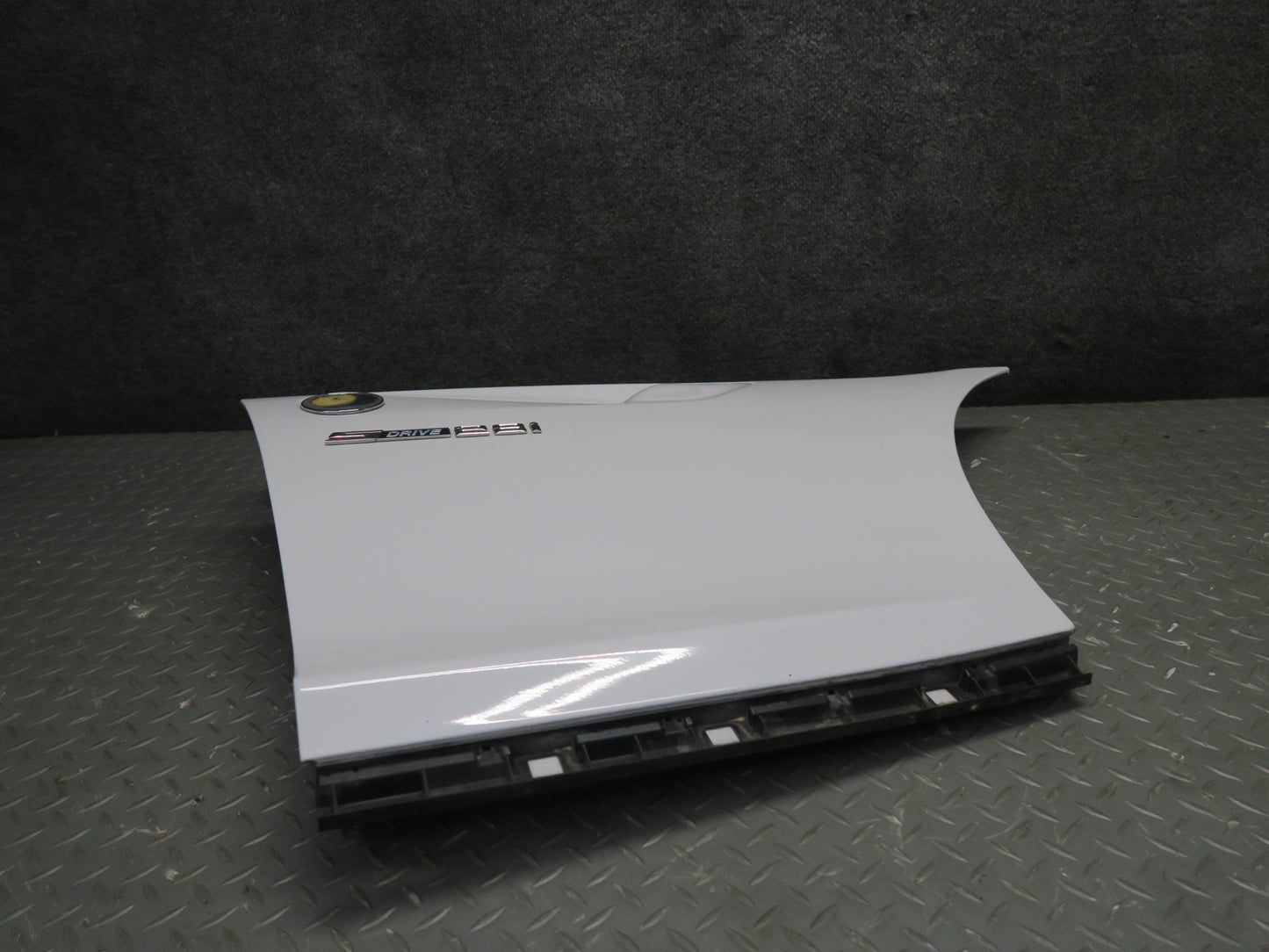 09-13 BMW E89 Z4 Front Right Fender Shell Cover Panel White OEM