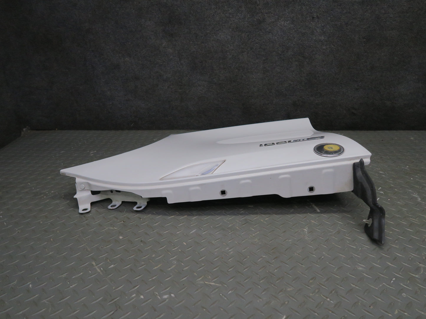 09-13 BMW E89 Z4 Front Right Fender Shell Cover Panel White OEM